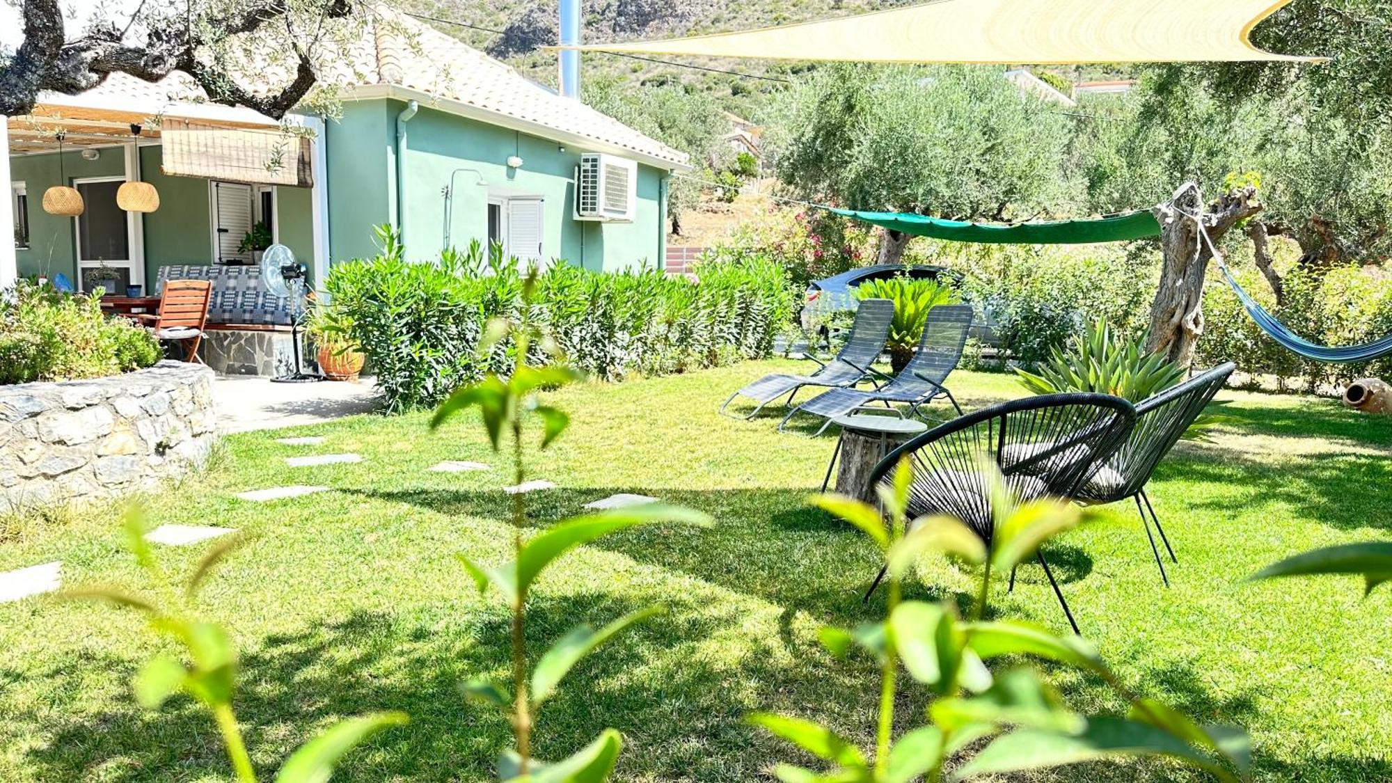 The Secret Garden At Villa Georgia Kalamata Exterior foto