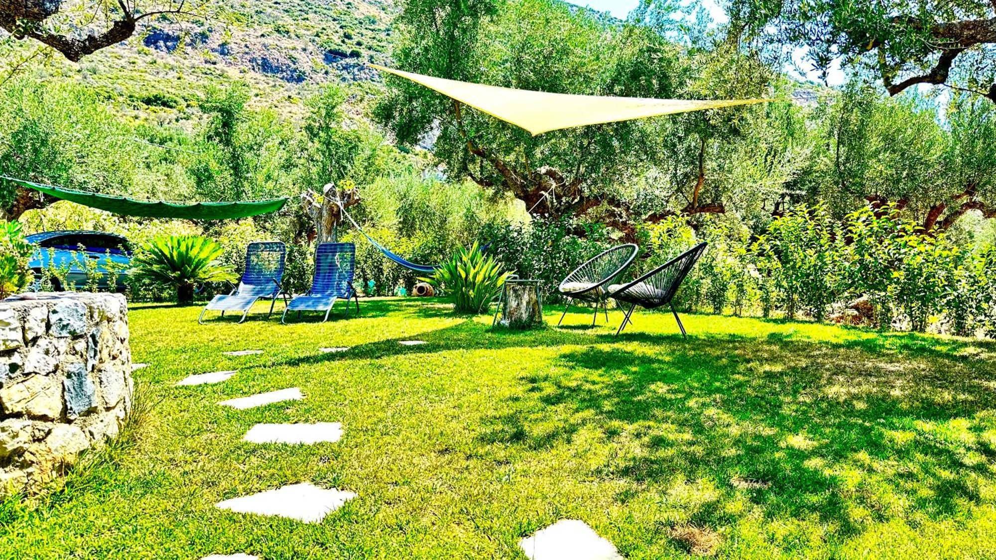 The Secret Garden At Villa Georgia Kalamata Exterior foto